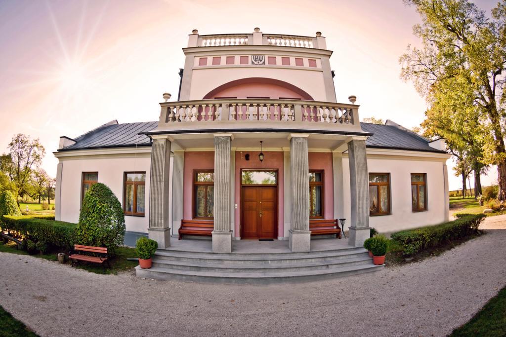 Agropark - Dworek Pod Lipa Sobków エクステリア 写真