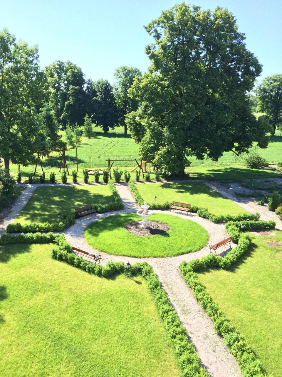 Agropark - Dworek Pod Lipa Sobków エクステリア 写真